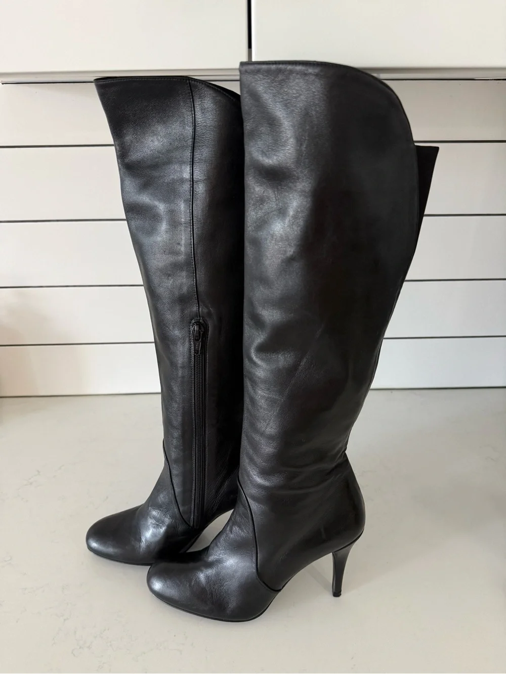 Stuart Weitzman Black Leather Knee-High Tall Stiletto Heel Stretch Boots - US 6 - Picture 2 of 7